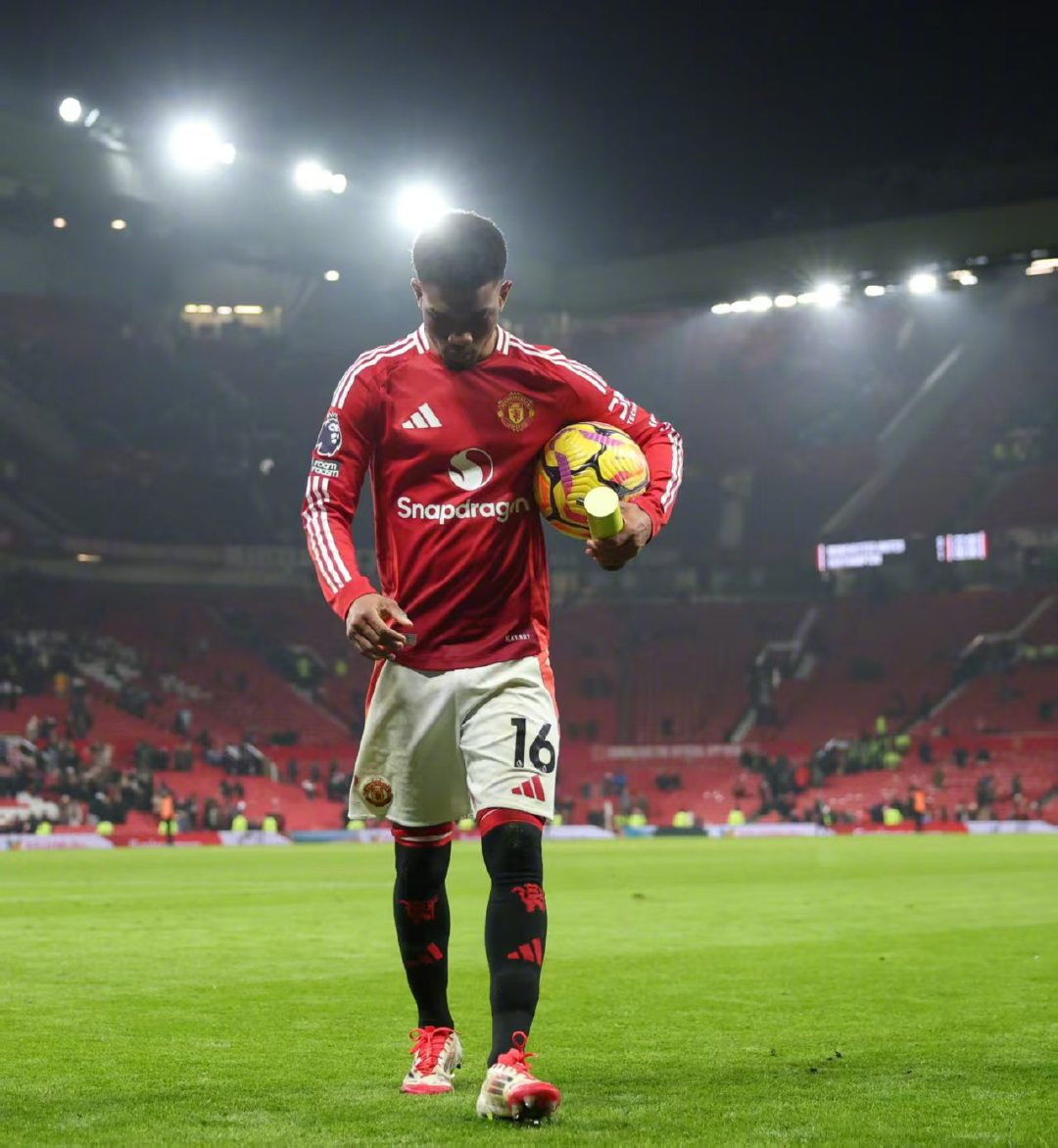 关于转会期曼联备战NBA总决赛，豪取连胜细节曝光，悬念犹存，临场指挥获称赞的信息-九游首页