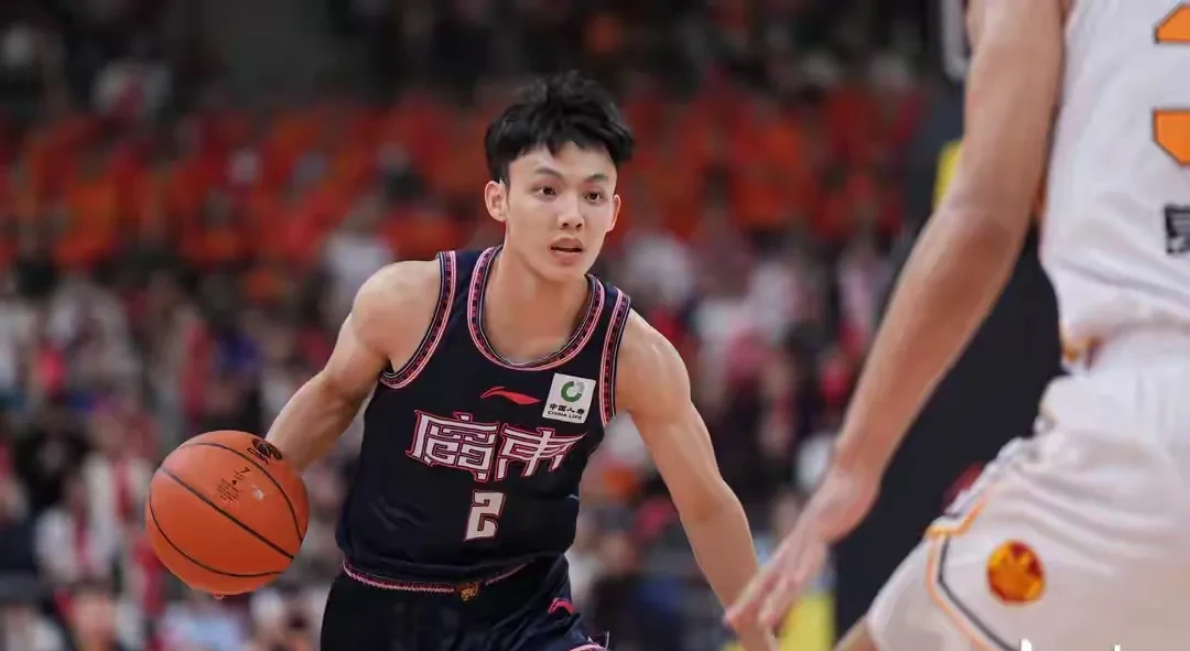 赛后广东宏远备战NBA常规赛，内部沟通细节曝光，质疑声仍在，赛季目标并未改变的简单介绍-九游彩票