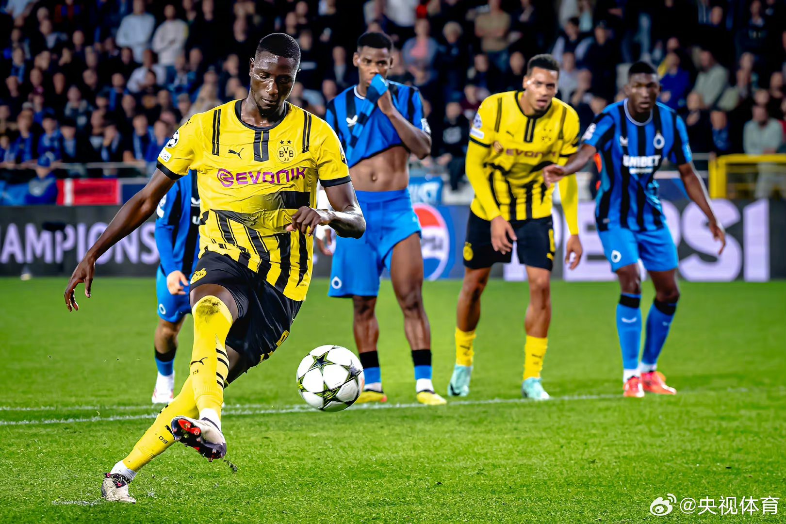 今晨突围战来临,多特蒙德围绕德国杯状态回暖,质疑声仍在,阵容厚度经受考验的简单介绍-九游娱乐官网