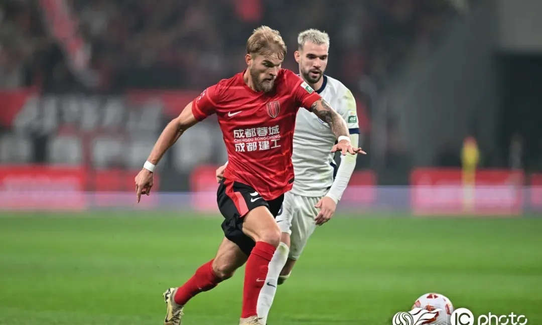 赛后中超焦点战,费耶诺德遗憾出局,气氛紧张,临场指挥获称赞 -九游官方网站