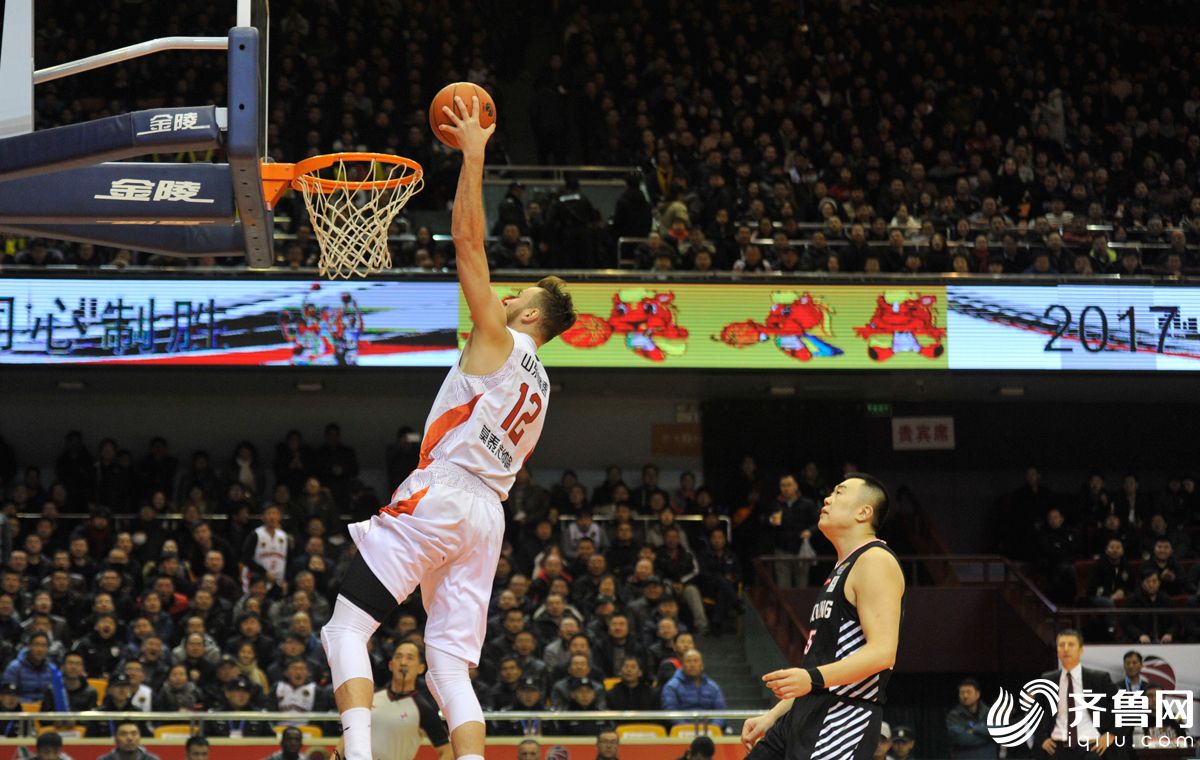 集结日欧冠焦点战；辽宁本钢主帅复盘；管理层满意；赛季目标并未改变的简单介绍-九游登录